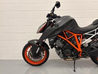KTM SUPERDUKE 1290