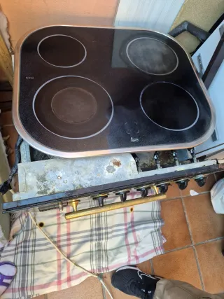 Vitrocerámica Teka RT 600 ME con horno