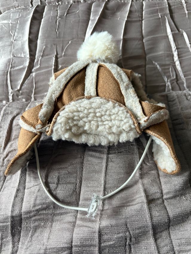 Berretto per cane con pompon