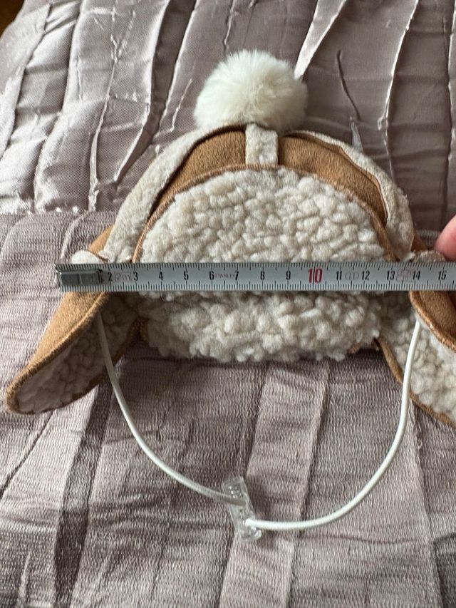 Berretto per cane con pompon