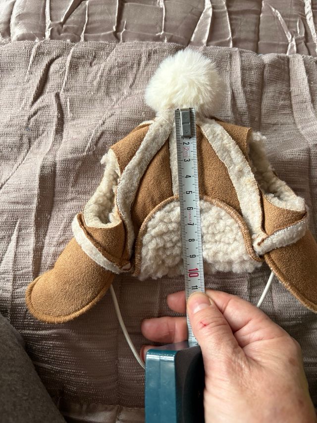 Berretto per cane con pompon