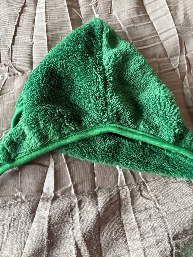 Gorro Navideño Perro Árbol con Adornos