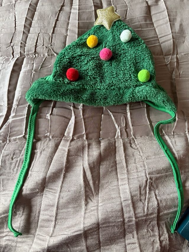 Gorro Navideño Perro Árbol con Adornos