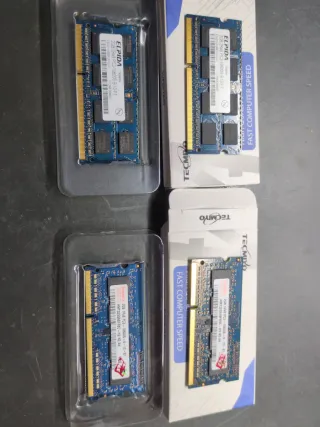 4x Módulos RAM ELPIDA 2GB PC3-10600