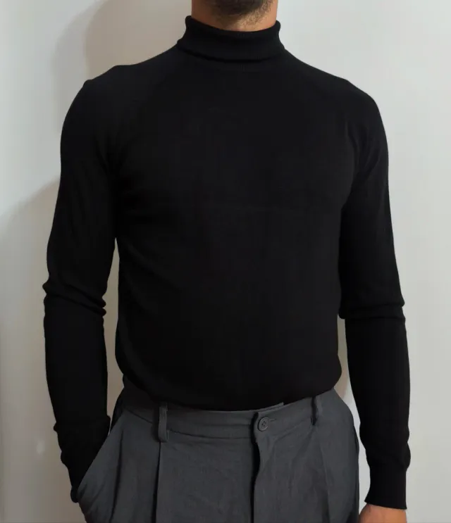 Jersey cuello alto Zara negro