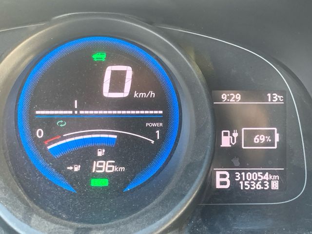 Nissan env-200 evalia electrica 5 plazas