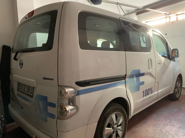 Nissan env-200 evalia electrica 5 plazas