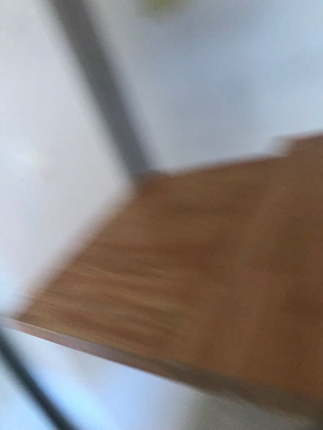 Mesa alta tipo barra  madera y pagta metal