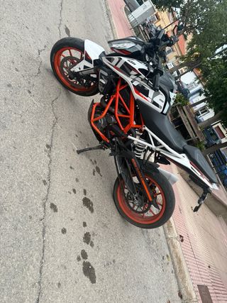 KTM Duke 390 - Muy buen estado