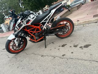 KTM Duke 390 - Muy buen estado
