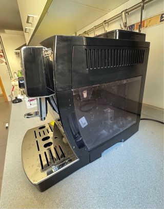 Cafetera Delonghi ECAM13.123B super Automática