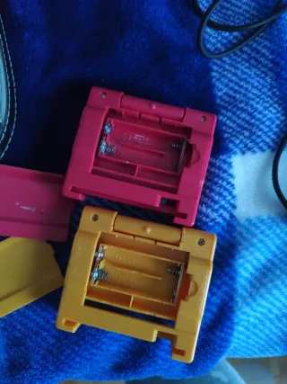 Lupas Game Boy Color Rosa y Amarilla