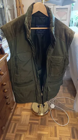 Chaleco hombre verde militar