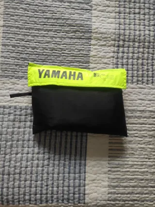 Traje de agua Yamaha para moto