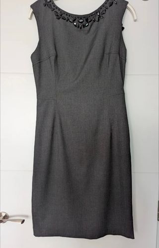 Vestido Peto Pull&Bear o Vestido Mango gris adorno