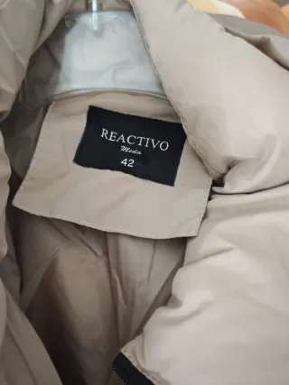 Abrigo acolchado beige REACTIVO Talla M