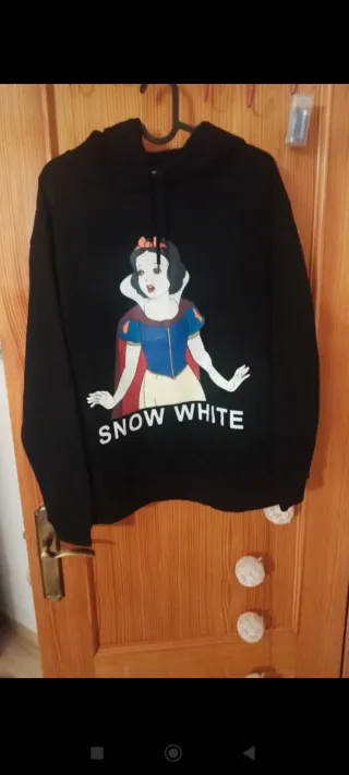Sudadera Disney Snow White Negra