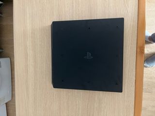 PS4 Pro Sony Negra - Menos de 1 año uso