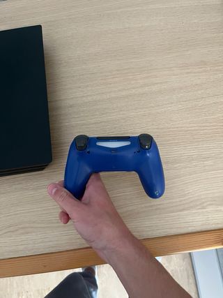 PS4 Pro Sony Negra - Menos de 1 año uso