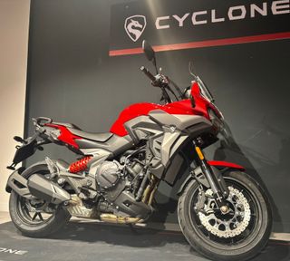 CYCLONE RX6 ROJA