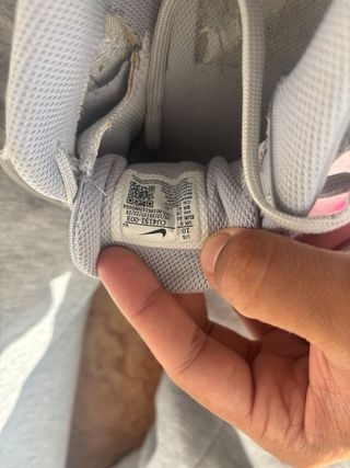 Nike Air Force 1 Grises y Blancas