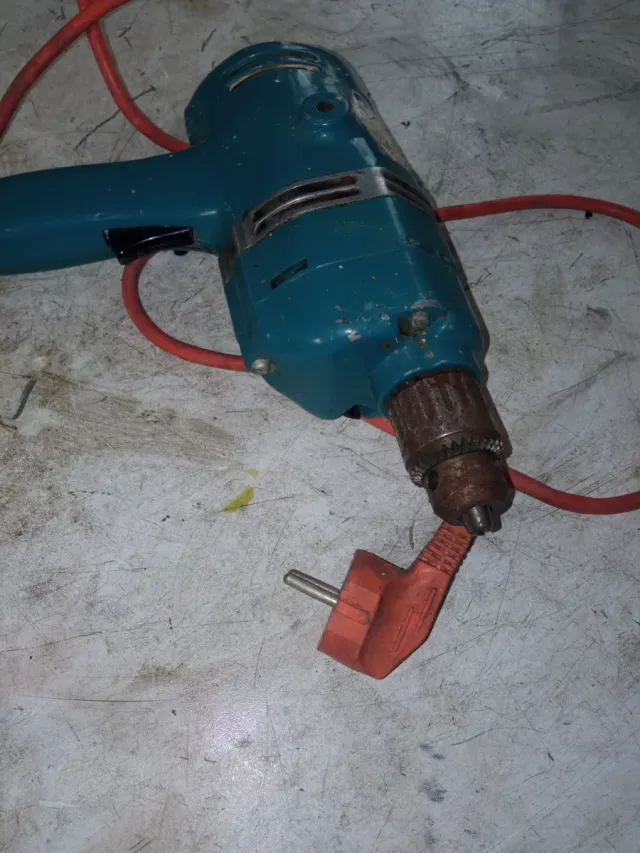 Taladro eléctrico con cable