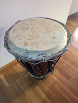 Tambor tribal africano