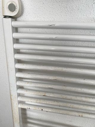 Radiador Toallero eléctrico blanco