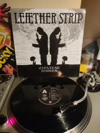 Vinilo EBM Leather Strip Japanese Bodies