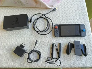 Nintendo Switch Grigia completa