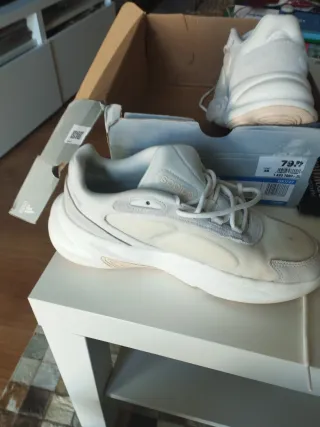 Tenis Adidas Ozelle Beige/Blanco Talla 38