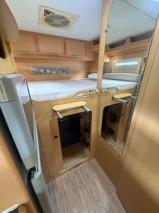 Autocaravana Doble cama/doble garaje/Aire/horno