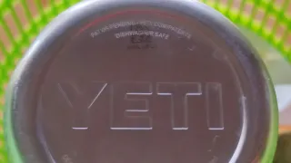 Termo Yeti Rambler 18 Onzas (0,5L) Blanco