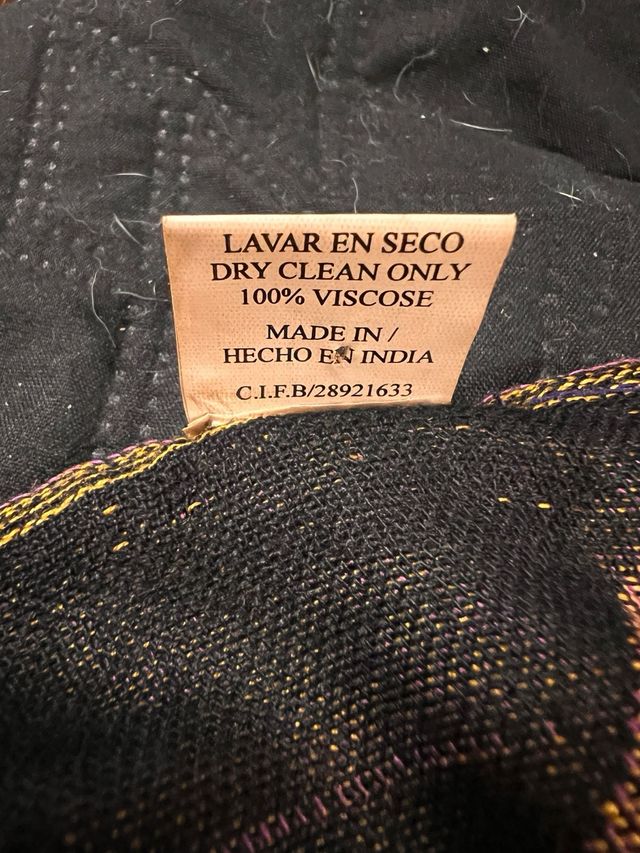 Conjunto de varios foulards dorados y morados