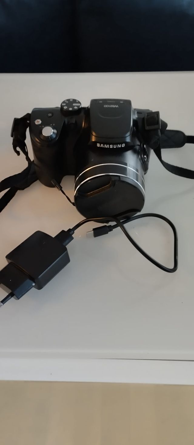 Cámara Digital Samsung WB2100 Negra