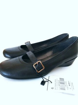 Bailarina de piel con cuña