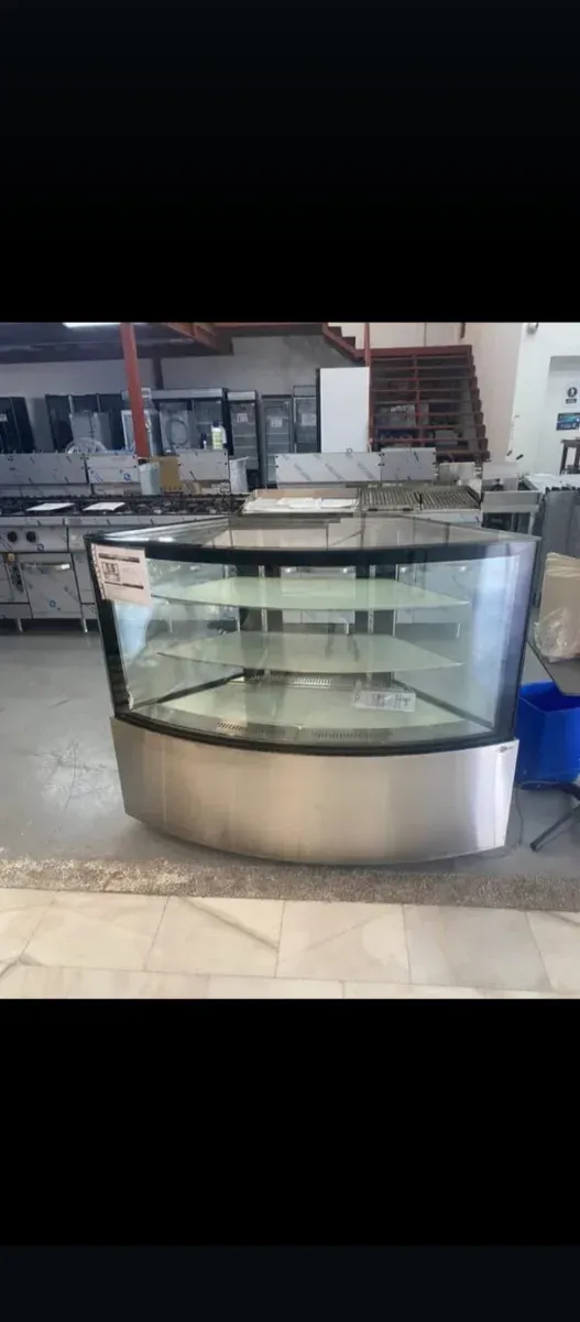 Vitrina Refrigerada pastelera.