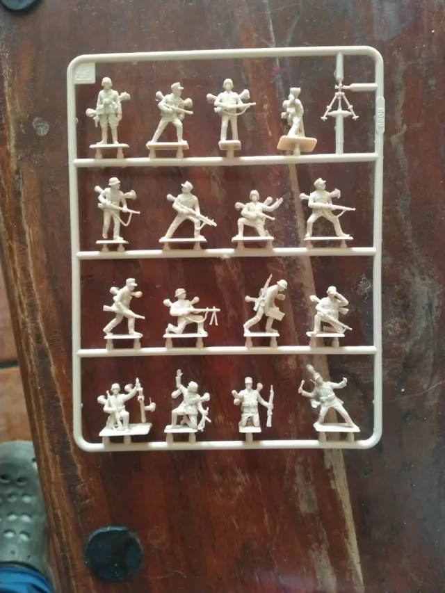 LOTE 2 blíster soldados 1/72