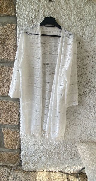 A estrenar Chaqueta calada blanca manga 3/4