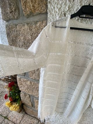 A estrenar Chaqueta calada blanca manga 3/4