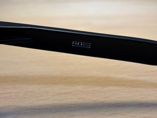 Gafas de sol Hawkers polarizadas negras y azules