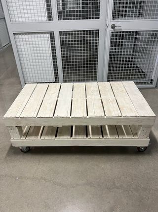 Mesa auxiliar de palets con ruedas