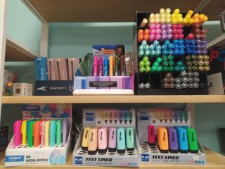 Lote Papelería: Cúter, Cinta Adhesiva, Pegamento