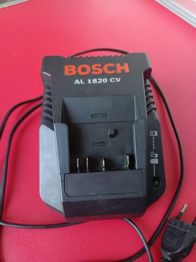 Cargador Bosch AL 1820 CV + 2 Baterías