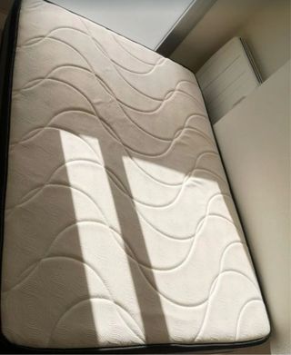 Base tapizada con colchón