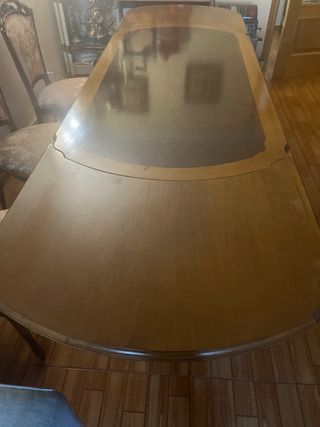 Conjunto 4 Sillas, 2 Sillones y Mesa madera maciza