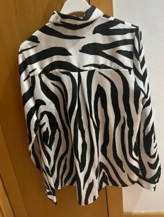 Camisa Cebra Blanca y Negra