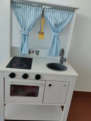 Cocinita de madera Ikea
