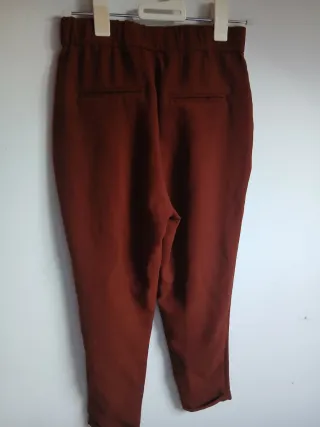 Pantalón Pull&Bear Talla S Color Teja