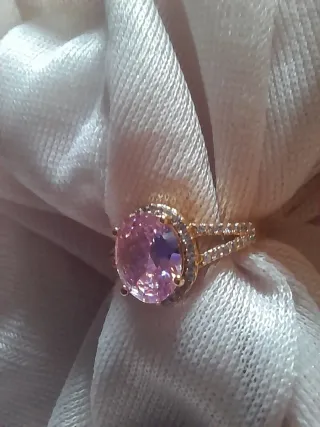 Anillo Chapado Oro Circonita Rosa. Talla 17 y 20.